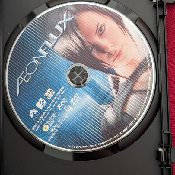 AeonFlux DVD (EUC) - Picture 3 of 3